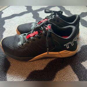 EUC TYR CXT-1 Trainer Women 8/Men 6.5